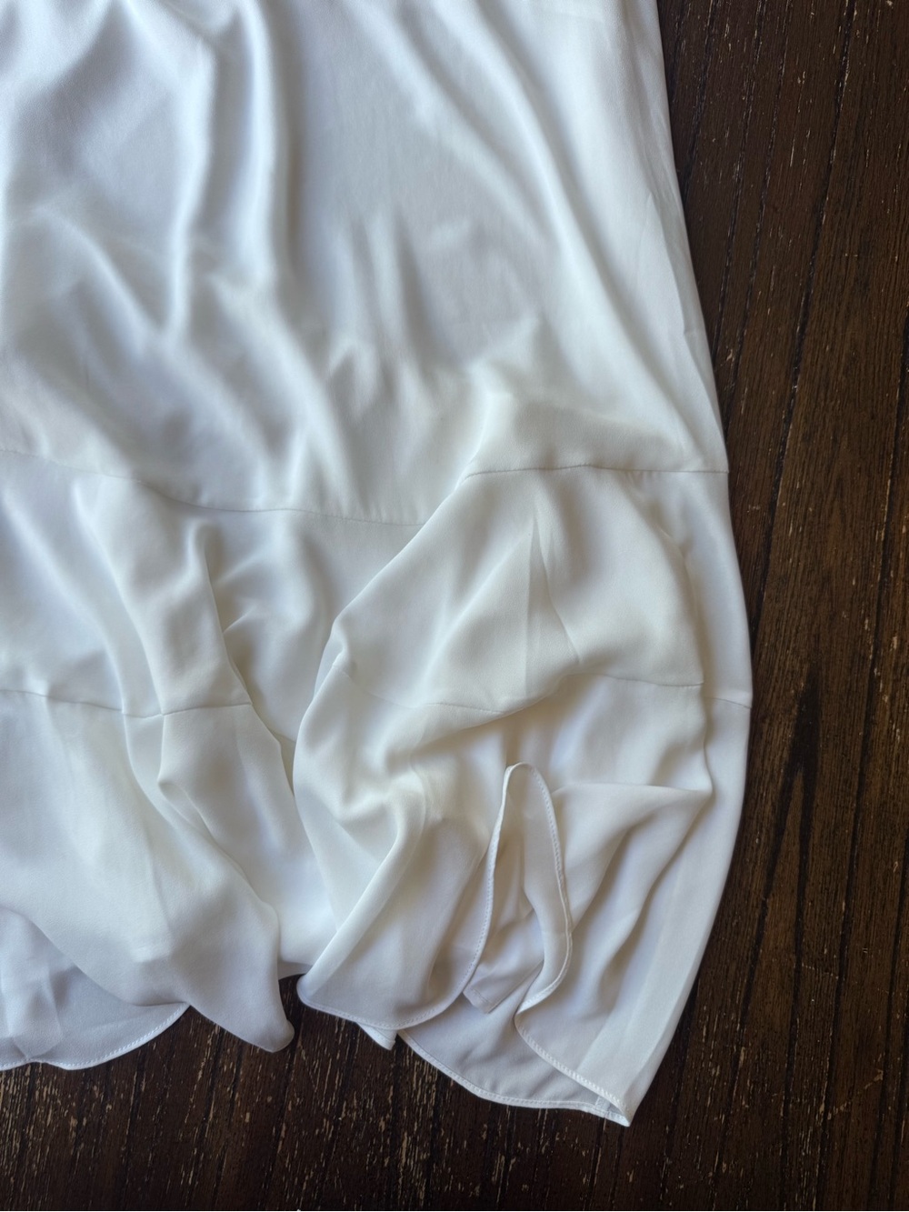 BCBGMaxAzria White Silk-Look Slip with Scalloped Hem